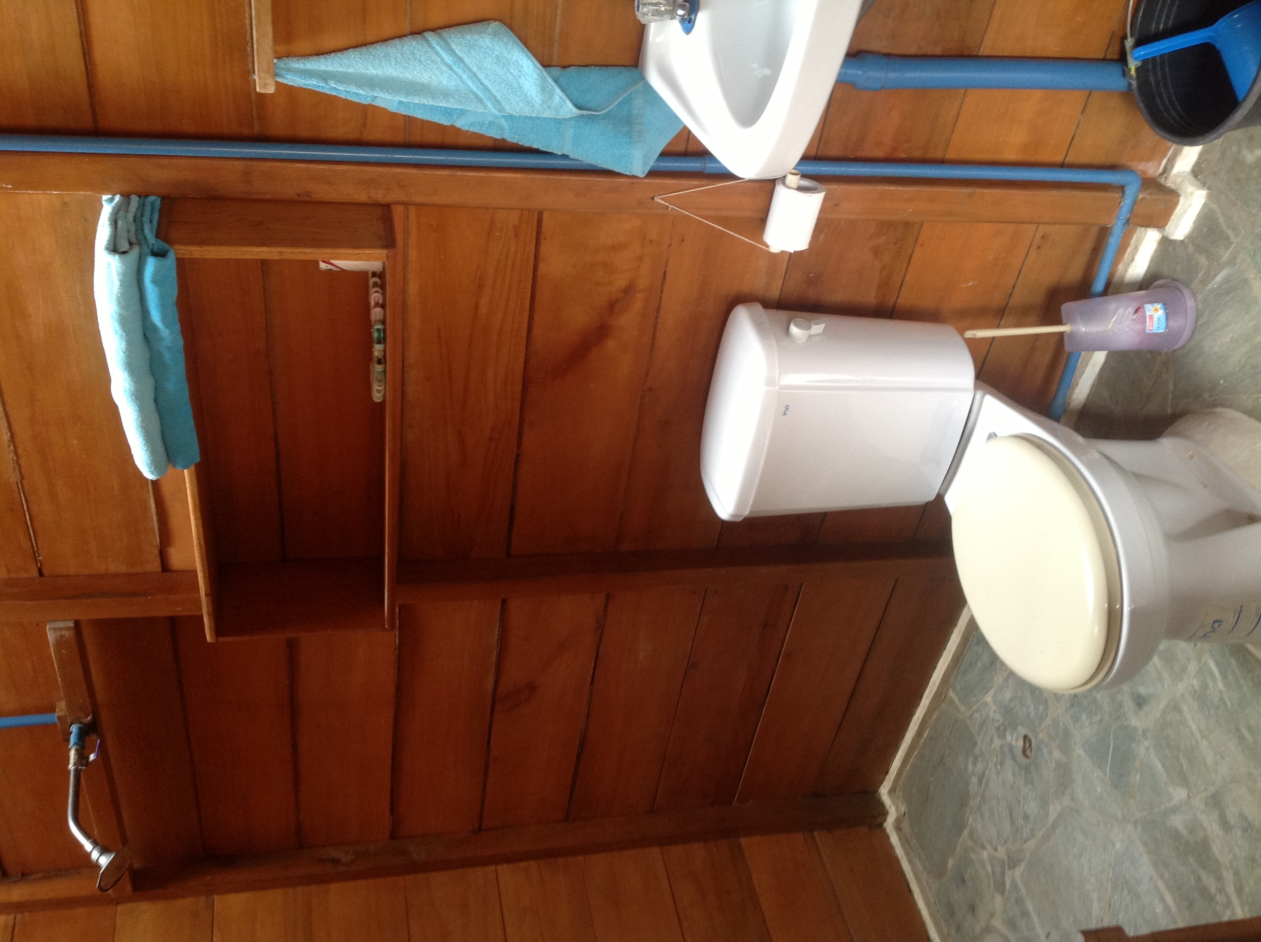 Bungalow bathroom
